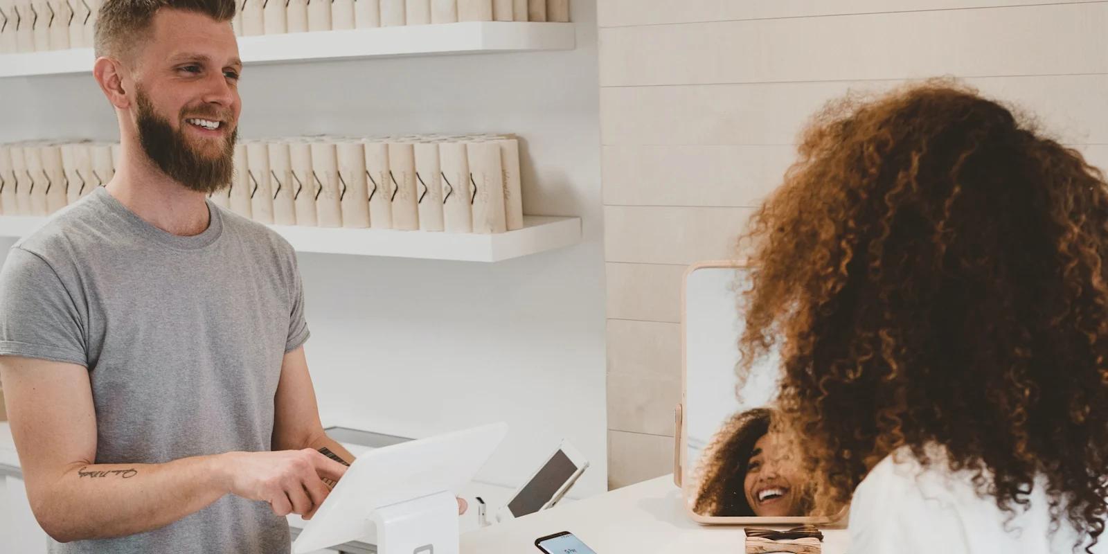 3 Problems with your CX Strategy that RevOps Can Resolve